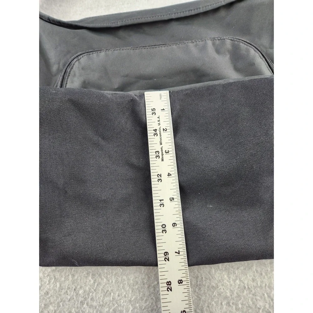 Vtg Nike‎ Y2K Crossbody Bag Duffle Shoulder Gym Workout Travel Carry On Gorpcore